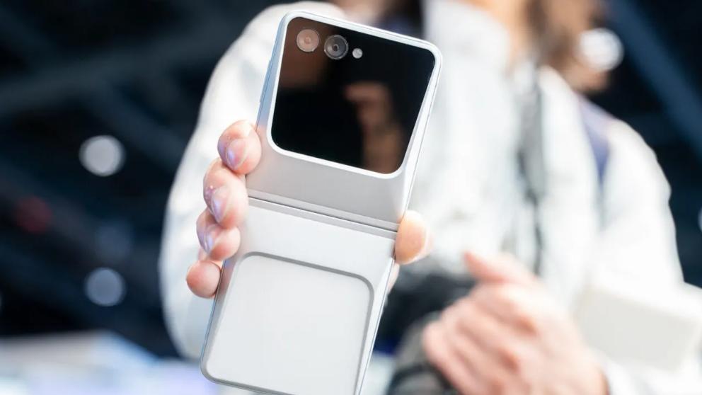 三星 Polygon Foldable炫科技，概念折叠手机新形态