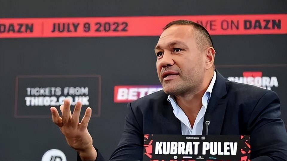 迪拜，现年44岁普列夫将戴着常规拳王金腰带走秀