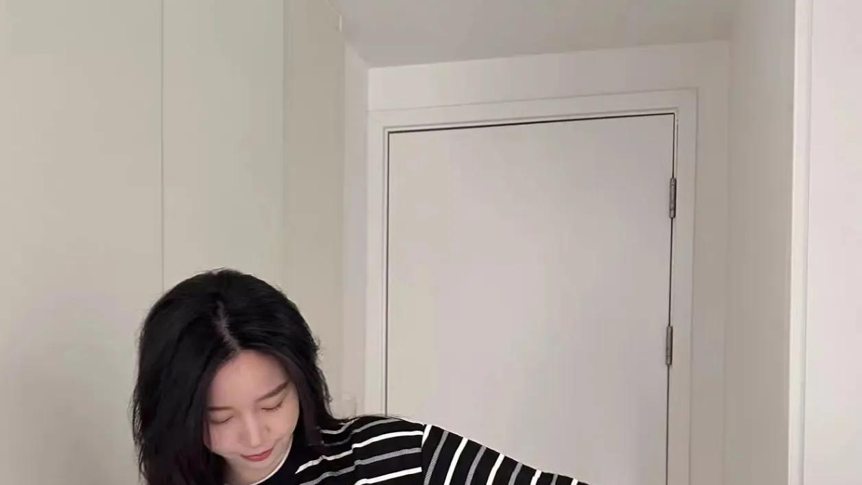这个秋天试试“一身宽松”穿搭，高级洋气，有一种不费力的美