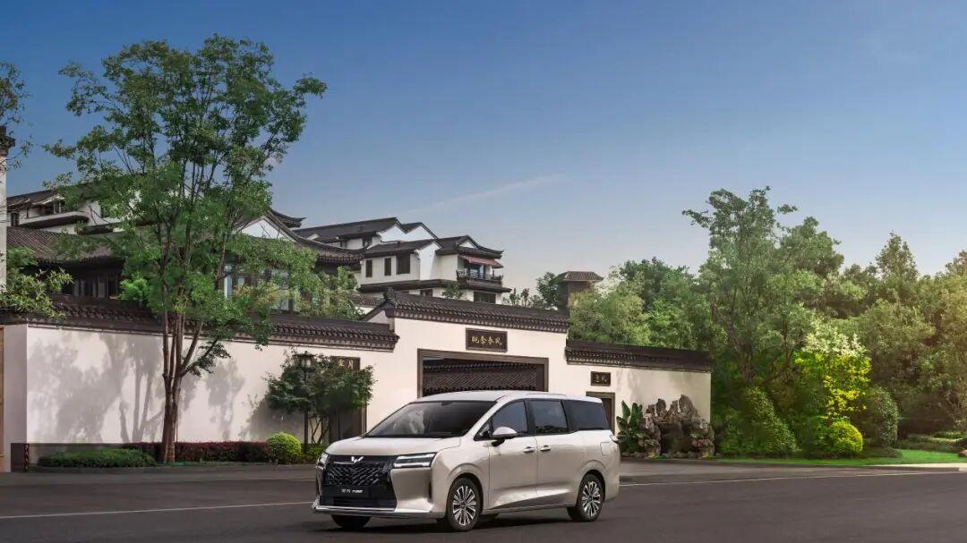 五菱星光730亮相成都国际车展