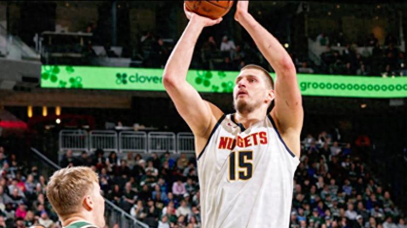 NBA西部2月最佳究竟花落谁家？约基奇、詹姆斯、库里难分伯仲