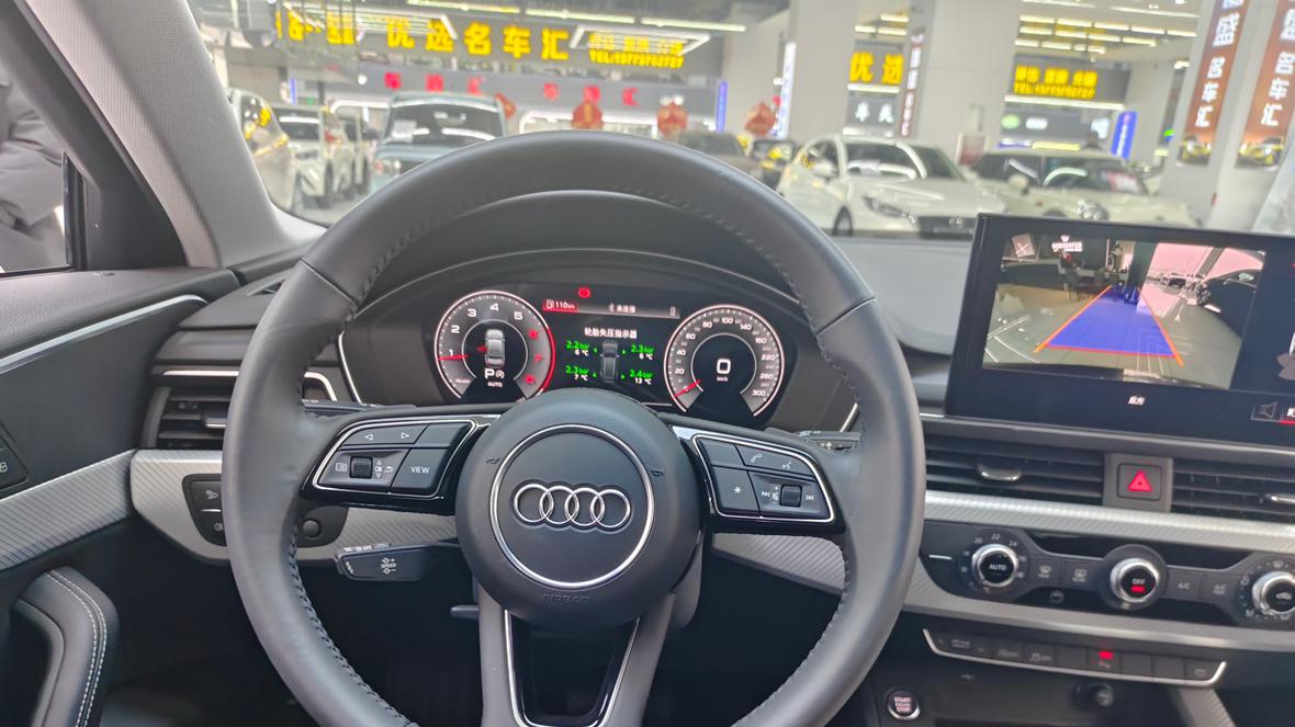 奥迪A4L：2022款准新车，17.5万就能体验BBA！