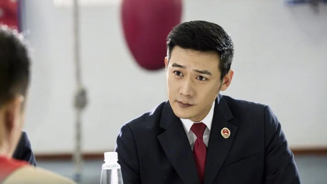 县城里，逼疯乡镇基层干部的，不止形式主义，更有泛滥的24小时值班制度！