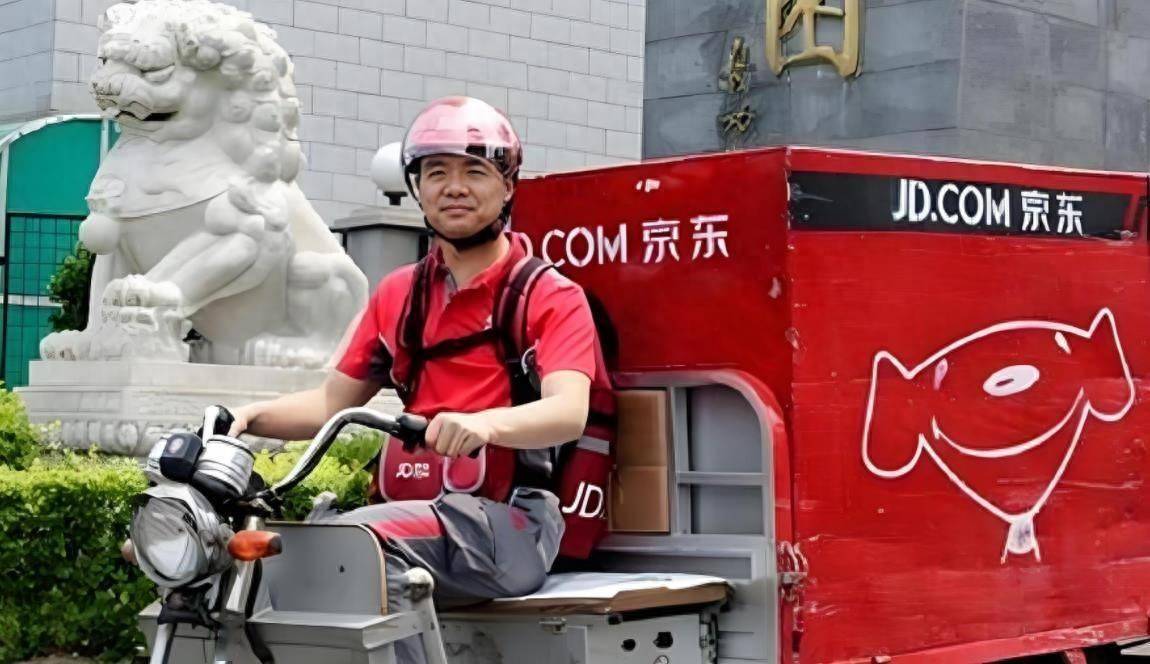 刘强东亲自送外卖，有多大格局做多大老板。