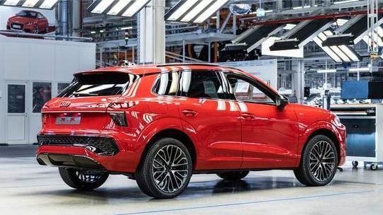 新一代奥迪Q3正式发布，紧凑型SUV新选择，37万元起售插混动力