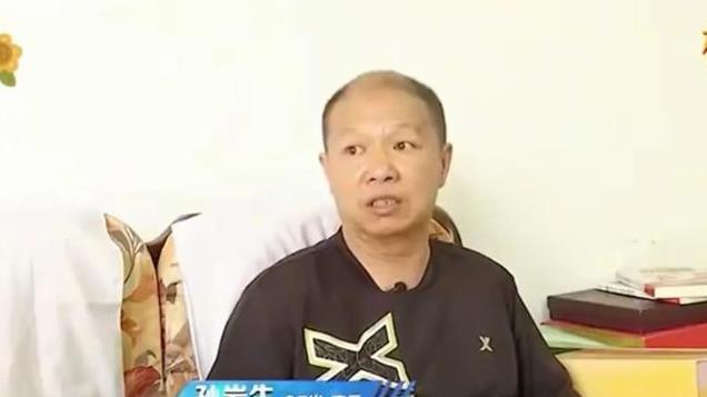 67岁大爷来相亲，女方要求工资卡上交，大爷：那我肯定不能给啊！