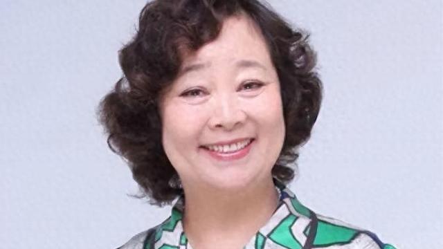 拒养生父被妹妹告发，想要离婚被儿子阻拦，现在70岁的她怎样了？