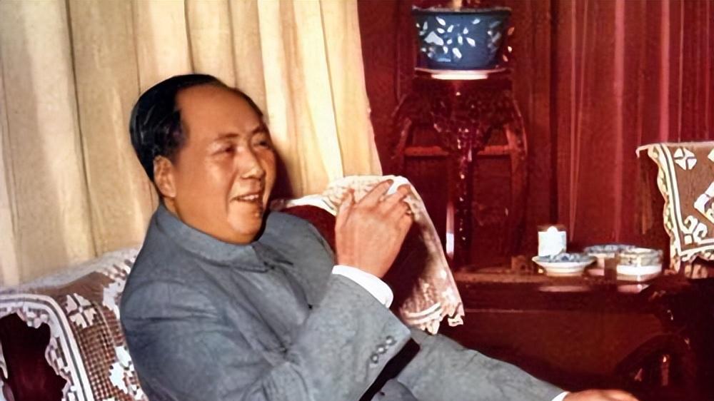 1960年，林彪探望贺子珍，告别后，贺子珍联系杨尚奎：给我一辆车