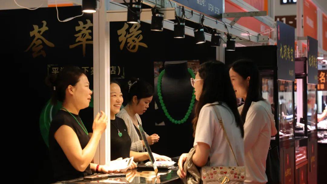 文化赋能·时尚引力——2025上海国际珠宝首饰展览会于5月9日璀璨启幕！