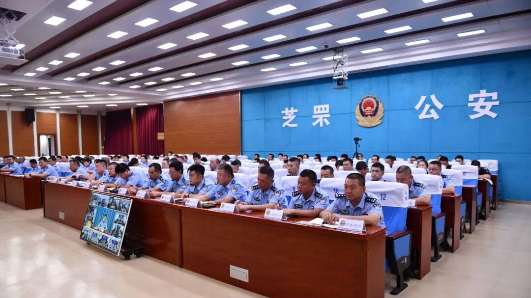 辅警担任“社区党组织领导班子兼职副书记”