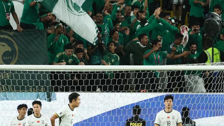 热议国足0-1沙特：伊万临场差到极致；停联赛去拉练练了个啥