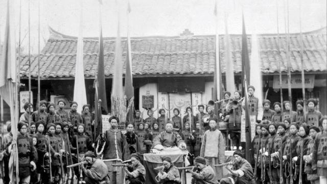 1876年，杨乃武与小白菜事件被慈禧翻案后，两人的后半生迥然不同