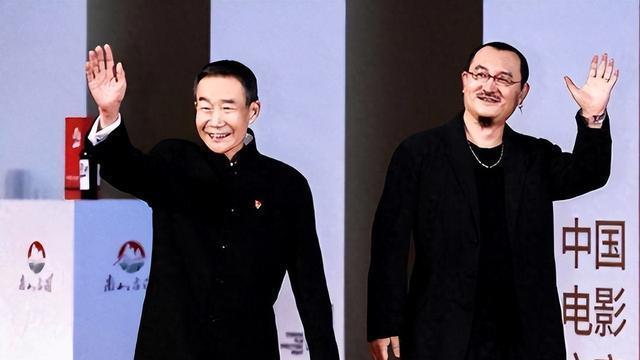 70岁李雪健妻子曝光！原来是大家熟悉的她，怪不得老公能红几十年