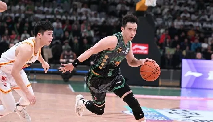 27分22助攻！辽宁男篮真神归位，杨鸣秘密武器终于显露威力，四连冠彻底稳了