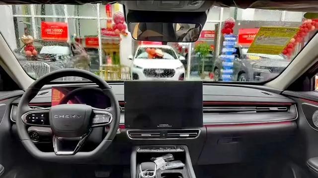 2025款艾瑞泽8实车曝光：颜值、配置双提升，能否成为家轿新宠？