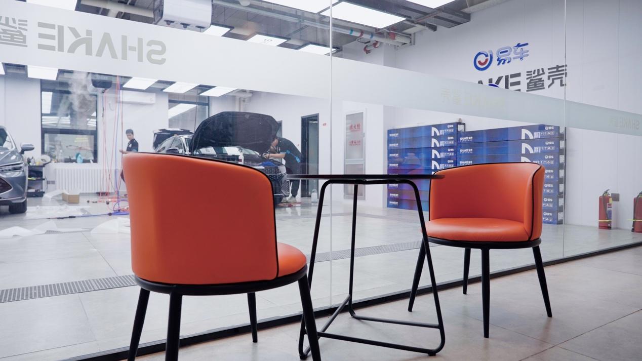 爱车车衣泛黄不用愁！这份科学养护方案让车漆焕新如初