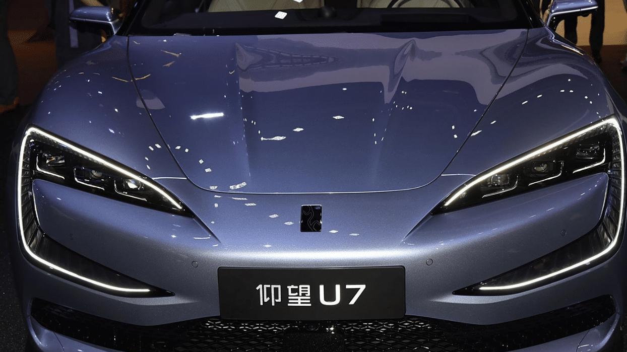 易四方 云辇-Z 天神之眼A，仰望U7上市了，2.9S破百定价62.8万起