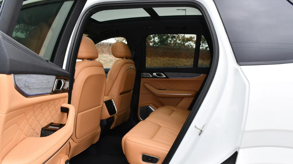 23.88万起售，领克09常规改款，新车诚意怎样？