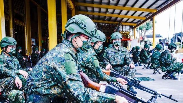 不接受一国两制？20万岛内武装放下武器，明确台湾的最终结局？