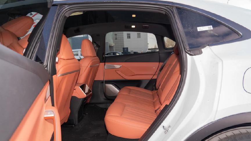 上海车展亮相，这款新能源中型SUV，优惠可达8.6万