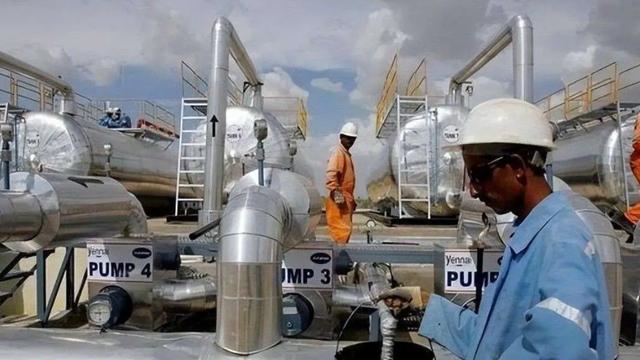 高市早苗打出“中国牌”，让特朗普成功，放了日本一马