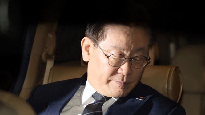 特朗普一句“革命”，李在明白宫赴宴冷汗直流！半岛局势又起风云！