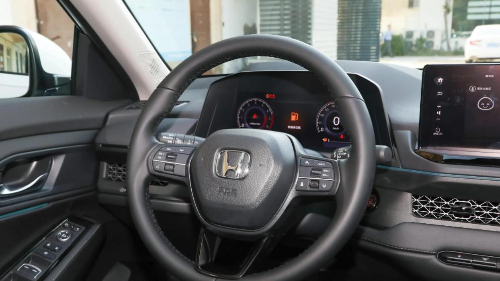 兼顾动力与能耗？17.98万起售，2025款本田雅阁怎样