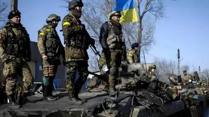 乌克兰战场困局， 泽连斯基急寻“国际安全网”