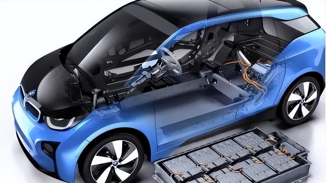 最近准备入手新能源车的朋友，听我一句劝，先别急，年末有惊喜！