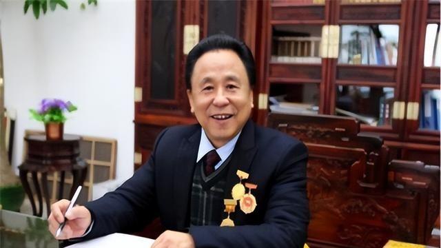 包养多名情妇，生下11个私生子，75岁还在拼命生娃