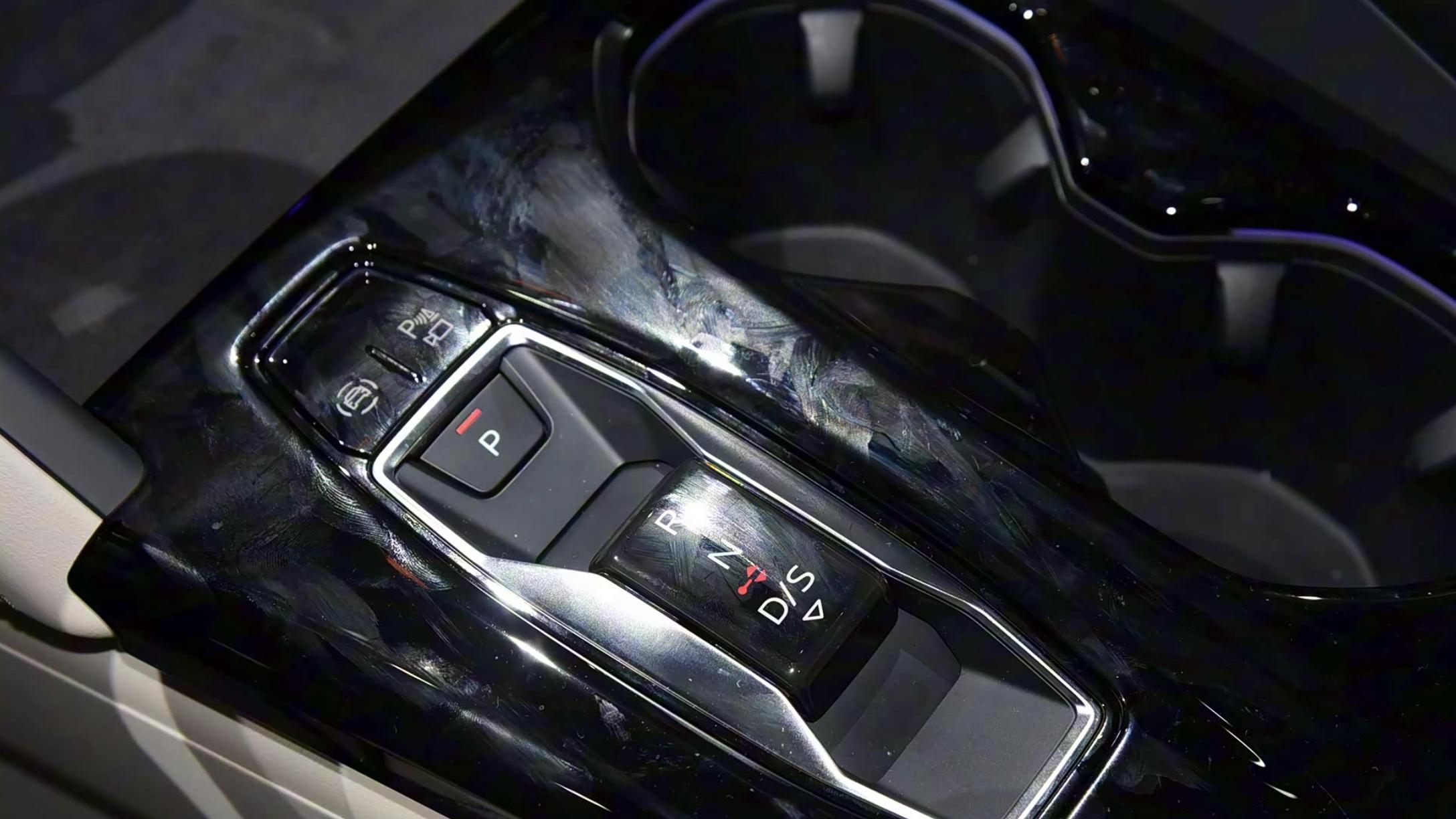 豪华中型SUV之王，搭载EA888 Evo5发动机，还有华为乾崑智驾