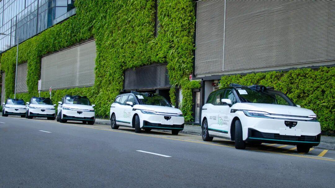 从“可行”到“可信”，自动驾驶的“香港样本”