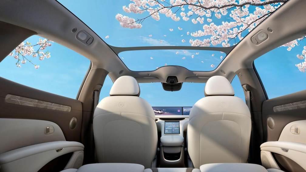 仅一年就完成全面进化！全新智己L6权益价20.49-26.49万上市