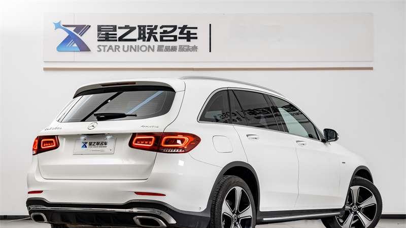 2022款奔驰GLC300，2万公里一手准新车，31.5万值吗？