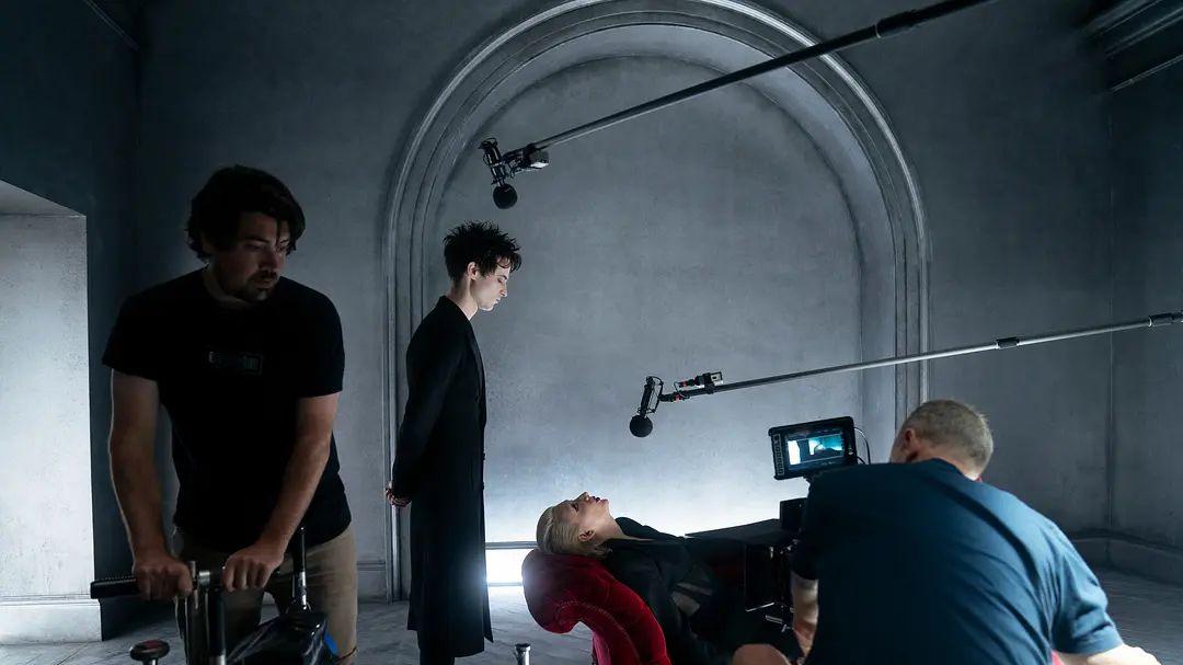 Netflix砸1.7亿的《睡魔》第二季，到底有多狠？