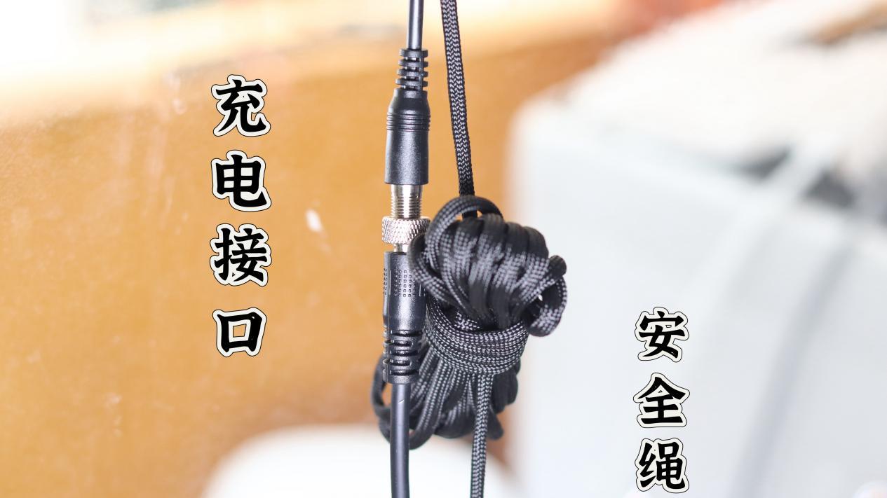 终于找到擦窗神器—希亦W1擦窗机器人 过年大扫除再也不用怕了