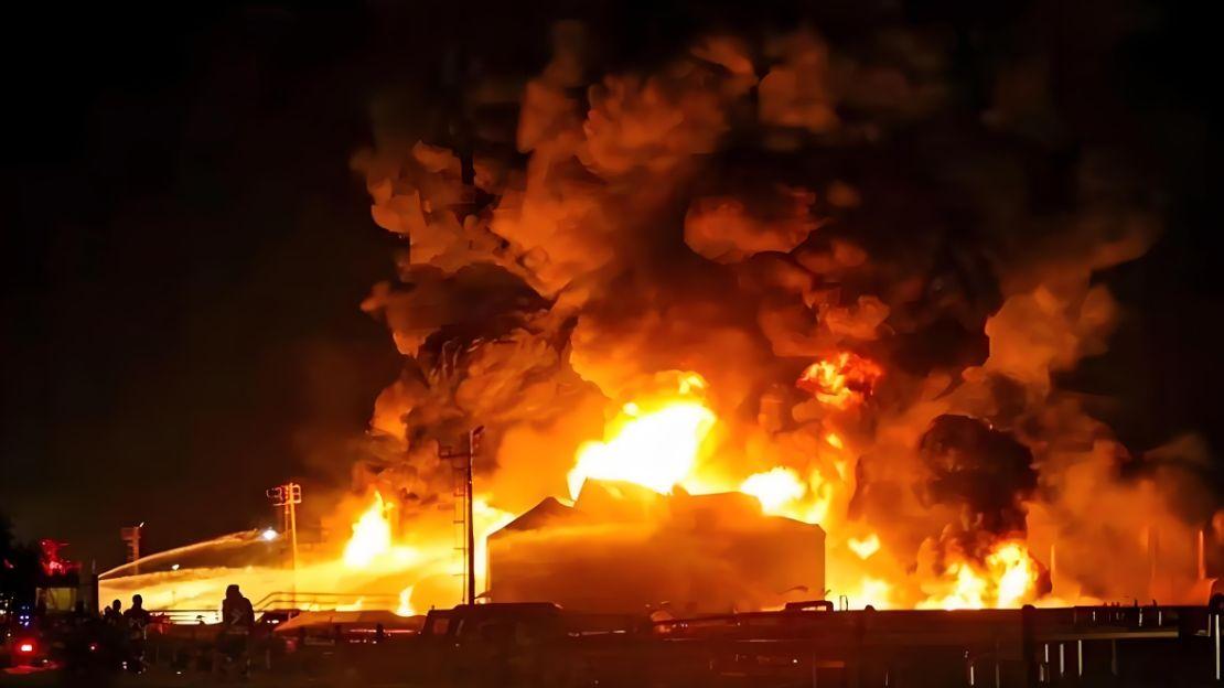 “先发制人”，以色列突然对伊朗核设施等军事目标发动大规模空袭