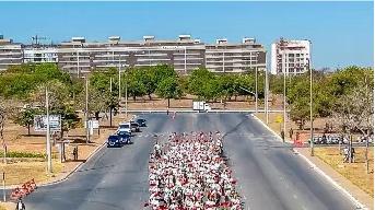 比亚迪第1400万辆新能源汽车下线，成为全球头部车企指日可待