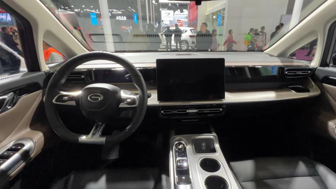 实力大涨！全新大通G50 MAX，传祺E8 PHEV PRO+版上市配置更好