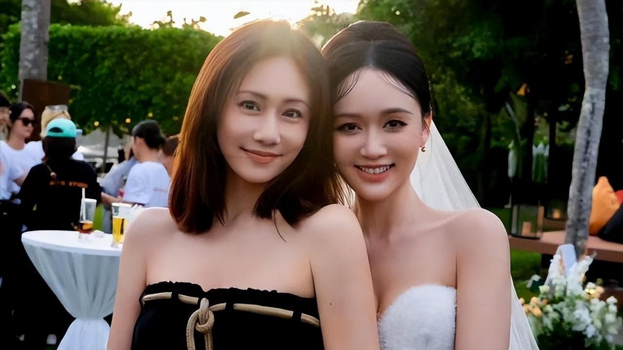 摇滚浪子郑钧，从摇滚教父到妻管严的蜕变，恰是郑钧半生情史的魔幻注脚
