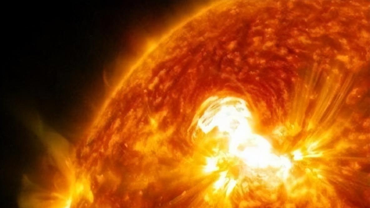 氢弹瞬间炸完！太阳每秒消耗420万吨物质，为何46亿年都没烧完？