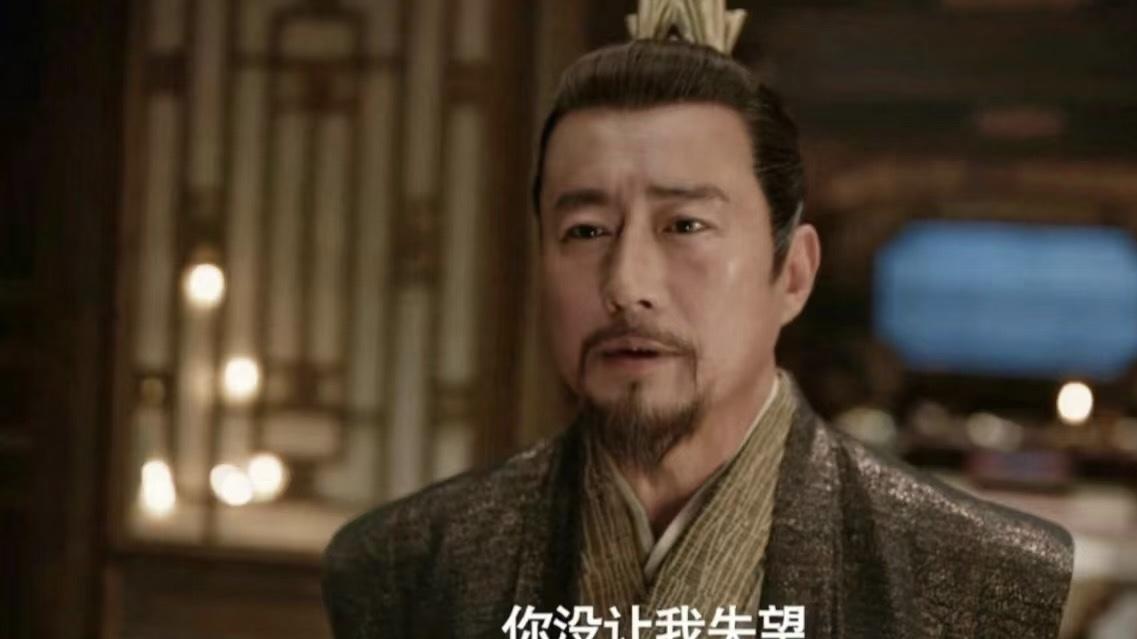 台阶上的童年与掌心的光：郭麒麟与郭德纲的和解之路