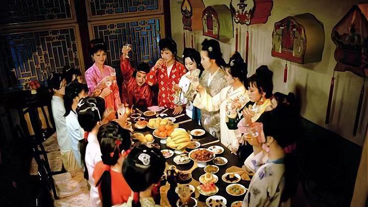 红楼梦：为啥悼明？明朝不能灭亡吗？你去问贾宝玉！看他怎么说