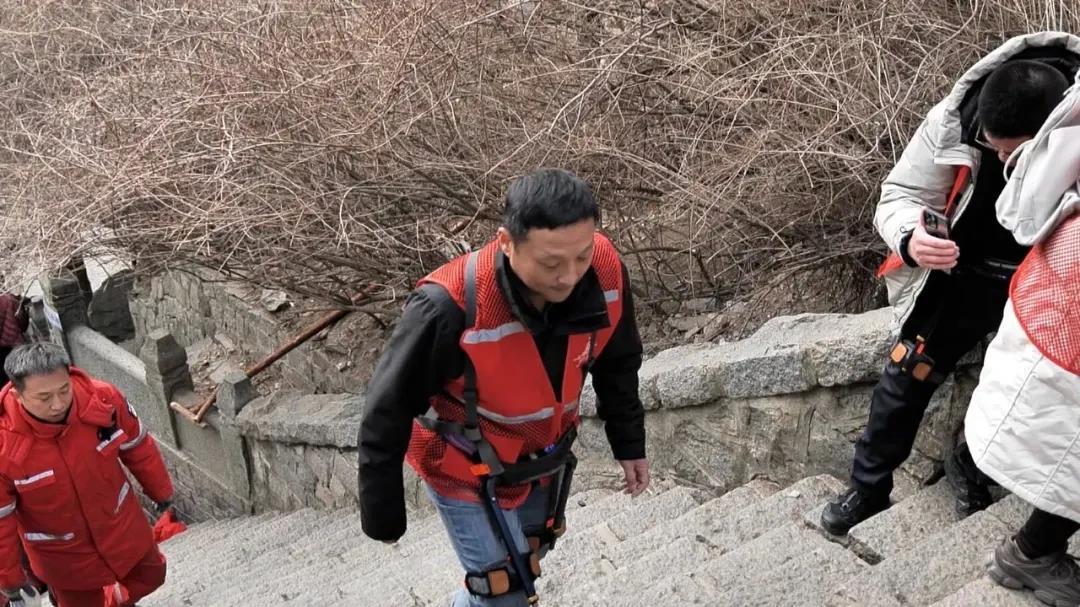 外骨骼机器人引爆五一登山热，万亿市场加速崛起
