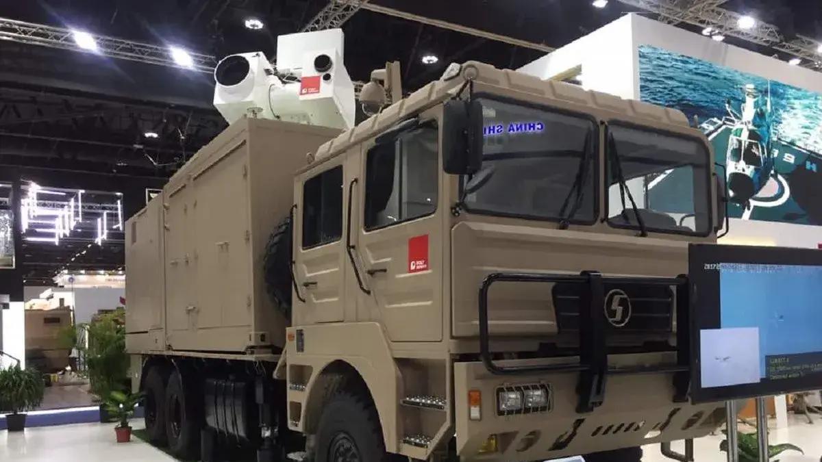 中国激光武器实弹打靶曝光：瞬间击落无人机，战场规则要改写了？
