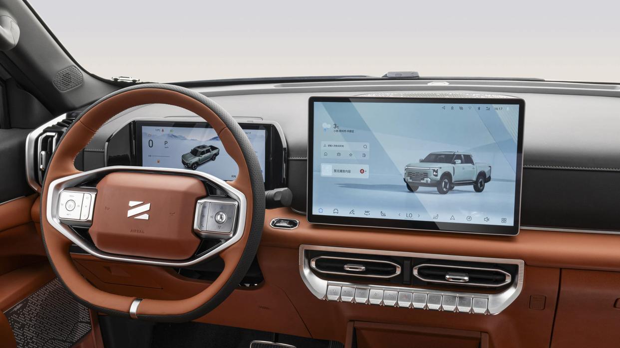 日产插混“黑武士”，车长5495mm，配双叉臂+钢板悬，续航1050km