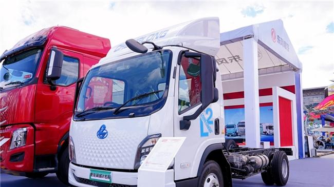 乘龙全正向新能源重卡东博会首秀，擎动东盟绿色智慧物流