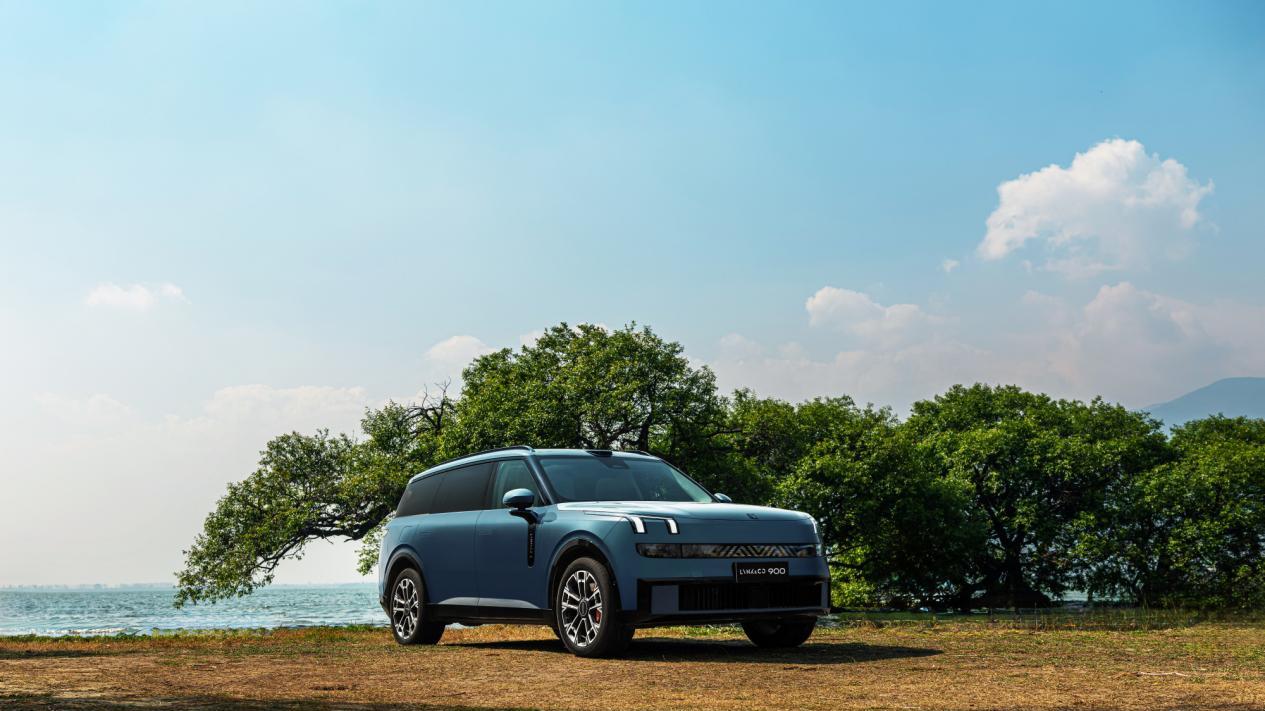 十月销量7048台，领克900打造父母孩子都舒适的空间