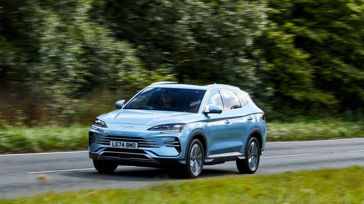 比亚迪插混要甩增程几条街？200 公里纯电 + 150kW 快充来了