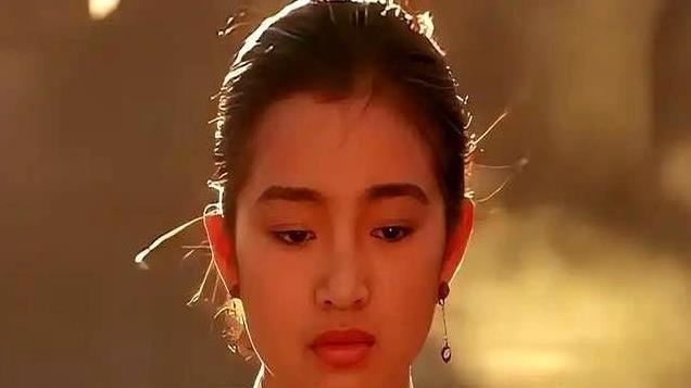 张艺谋娇妻不再沉默，逆袭之路引人深思，她真的是金丝雀吗？